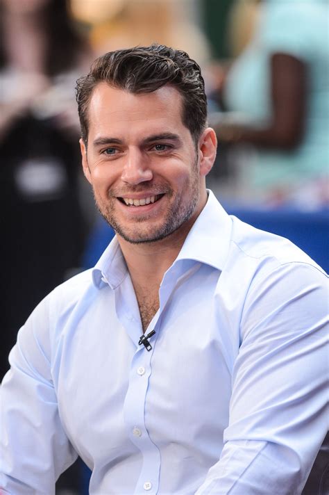 henry cavil smile